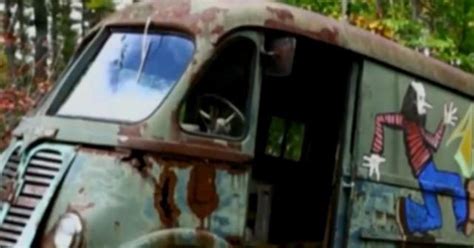 Aerosmith van found by hosts of "American Pickers" - CBS News