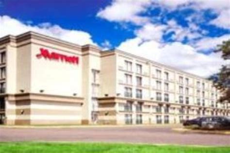 Best Price on Minneapolis Airport Marriott in Bloomington (MN) + Reviews