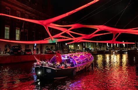 Amsterdam Light Festival | Boat Amsterdam | Live guided tour