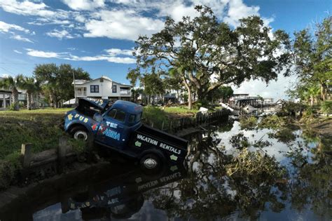 Tropical Storm Idalia hits North Carolina after leaving trail of devastation in Southeast | PBS News