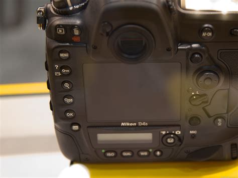 Nikon reveals existence of D4s (pictures) - CNET