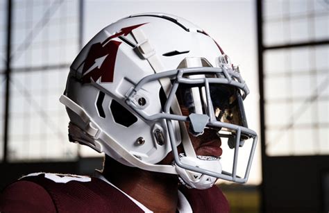 Mississippi State Bulldogs Unveil Flying “M” Throwback Uniforms – SportsLogos.Net News