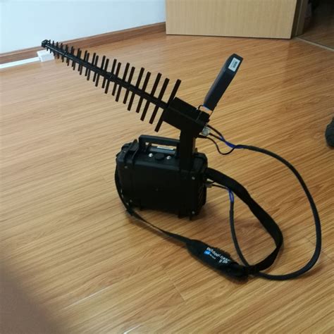 Waterproof Drone Signal Jammer Small Case Type For Easy Carrying