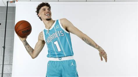 Hornets’ LaMelo Ball officially changes uniform number | Charlotte Observer