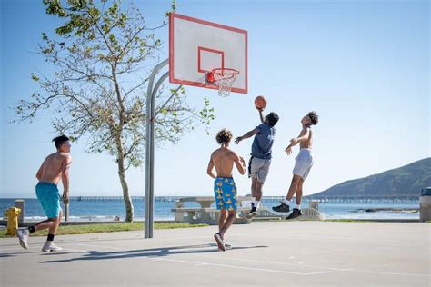 What is Pickup Basketball & How Can You Find Local Games?