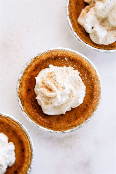 Mini Pumpkin Pies | Recipe | Mini pumpkin pies, Pumpkin pie recipe easy ...