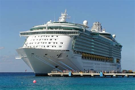 Liberty of the Seas Cruise Itinerary and Sailing Calendar 2024 | Crew ...