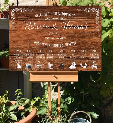 12 Rustic Wedding Signs you need at your wedding ~ KISS THE BRIDE MAGAZINE