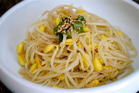 Vegan Kong Namul (Soy bean sprouts) Recipe | Sprout recipes, Bean sprout recipes, Bean sprouts