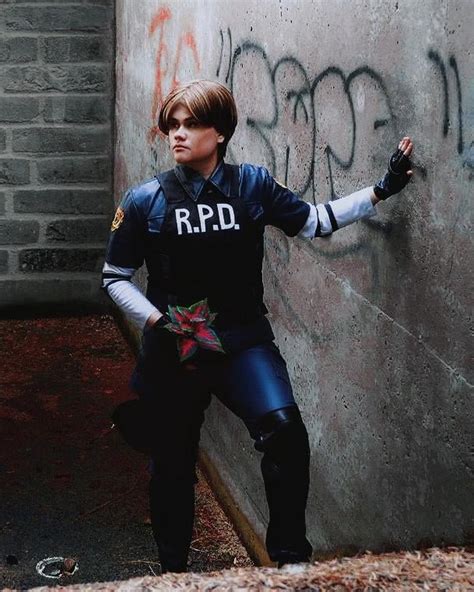 My Leon cosplay 🌿 : r/residentevil