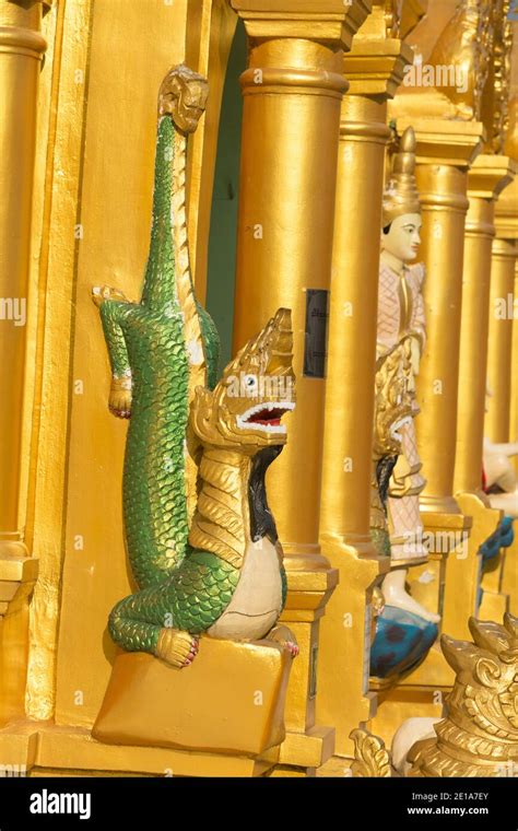 Detail of Shwedagon Pagoda Stock Photo - Alamy