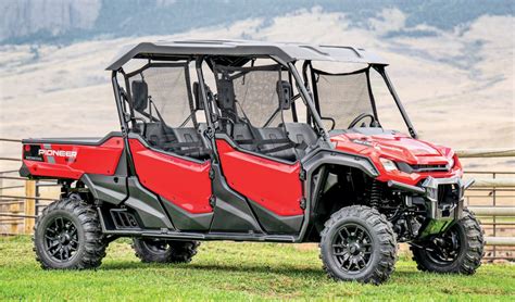 UTV TEST: 2023 HONDA PIONEER 1000-6 DELUXE CREW - Dirt Wheels Magazine