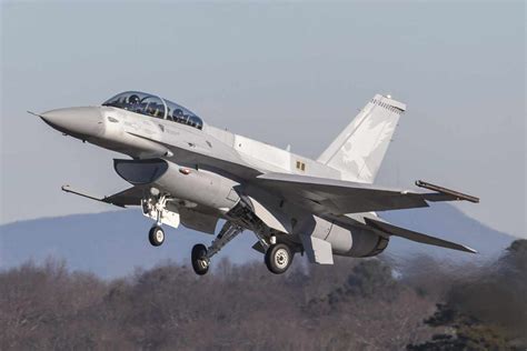 F-16 Block 70 fighter completes first flight - Air Data News