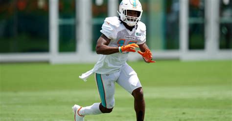 Jaylen Waddle injury update: Dolphins WR enters concussion protocol ...