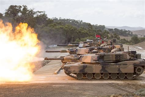 Australian M1A1 Abrams MBT coordinated firing at Puckapunyal Army Base, Victoria [3110x2047 ...