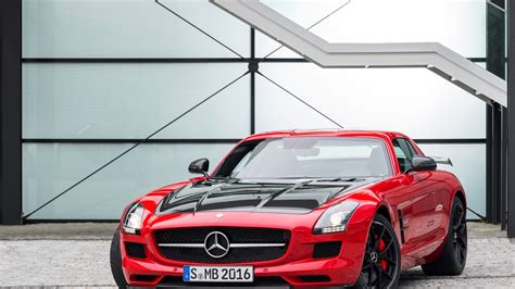 2015 Mercedes-Benz SLS AMG GT Final Edition Makes Debut