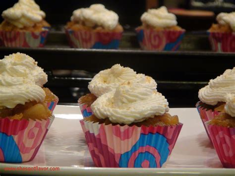 PINEAPPLE CHEESECAKE CUPCAKES – She's Got Flavor