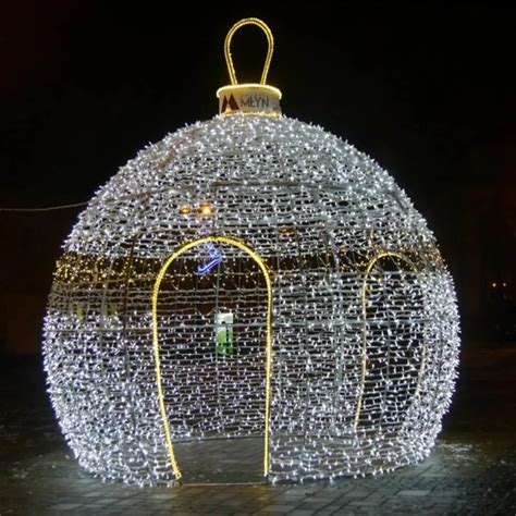 Outdoor Large Christmas Decorations Oversize Led Bauble Ornament Lighted Wire Frame Sculptures ...