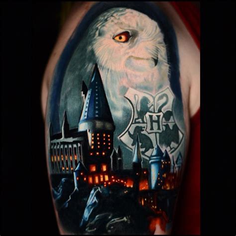 Harry Potter Castle, Owl & Hogwarts Coat of Arms