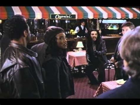 Vampire In Brooklyn Trailer 1995 - YouTube