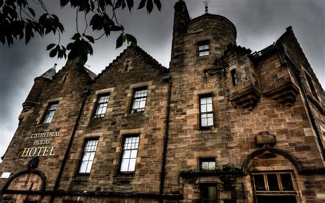 Edinburgh Castle: Scotland's Haunted Castle - Amy's Crypt