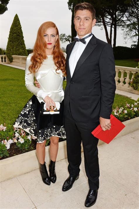 Riley Keough Ben Smith-Petersen wedding - Robert Pattinson's ex ...