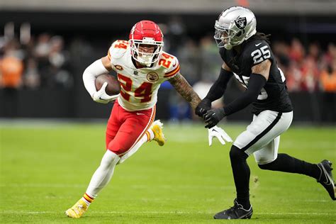 Chiefs Injuries: Updates on Skyy Moore, Donovan Smith and Trey Smith ...