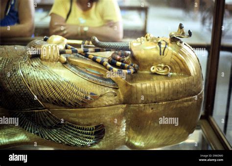 Golden sarcophagus of Tutenkamen (Tutankhamun) dc1340BC. Ancient ...