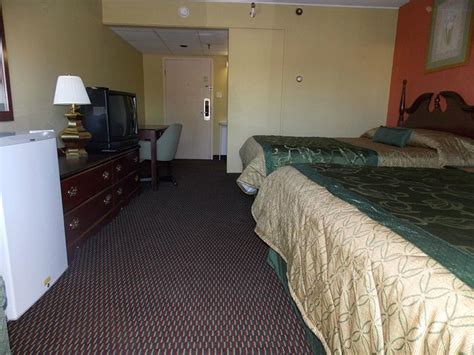 CENTER STREET VALUE INN - Updated 2024 Hotel Reviews (Auburn, Maine)