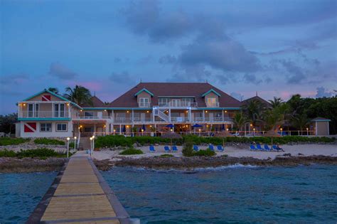 The 3 Best All-Inclusive Grand Cayman Resorts of 2021