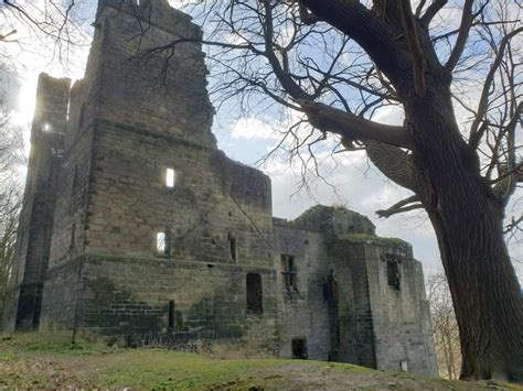 Harewood Castle Routes for Walking and Hiking | Komoot