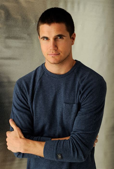 StarshipENews: Robbie Amell Joins Cast of 'The Flash'