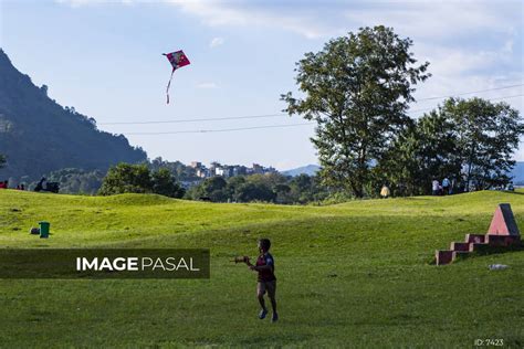 Dashain kite flying - buy images of Nepal, stock photography Nepal