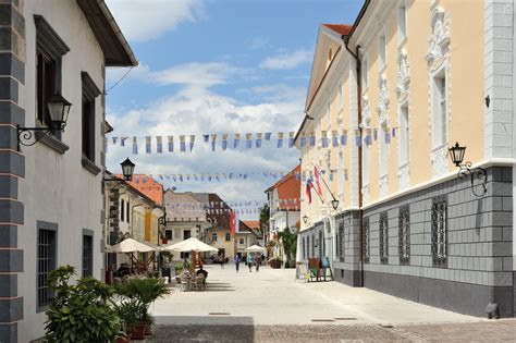 Visit And Explore the Medieval Old Town of Radovljica, Slovenia