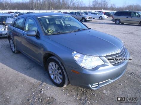 2010 Chrysler SEBRING - Car Photo and Specs