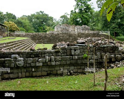 Quirigua ruins hi-res stock photography and images - Alamy