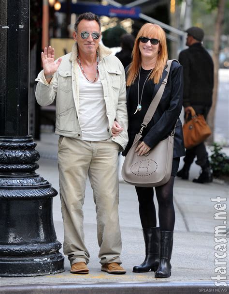 PHOTOS Bruce Springsteen "Out in the Street" in NYC with wife Patti Scialfa