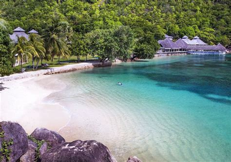 10 Best Seychelles Luxury Resorts (with Map & Photos) - Touropia