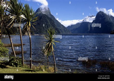 mitre peak Stock Photo - Alamy