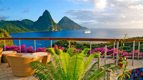 Jade Mountain — Hotel Review | Condé Nast Traveler