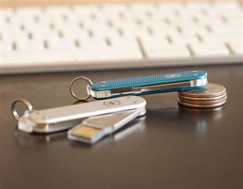 Victorinox Swiss Army Slim USB Flash Drive | Gadgetsin