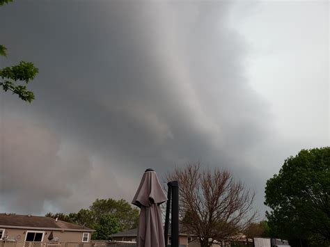 Chicago Weather Photos: Storms Slam Illinois With High Winds, Large Hail – NBC Chicago