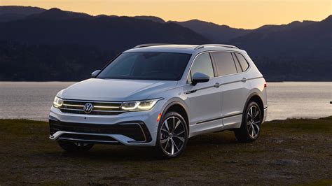 2022 VW Tiguan Gets Updated Styling, New Tech - Kelley Blue Book ...