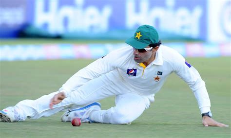 Misbah-ul-Haq stops a boundary | ESPNcricinfo.com