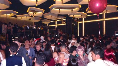 Taipei Nightlife: TOP 10 Bars & Nightclubs • Reformatt Travel Show