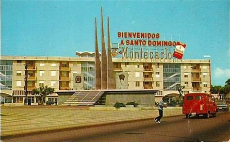 LUGARES EMBLEMATICOS DE LA CIUDAD DE SANTO DOMINGO. #SANTODOMINGO PLAZA LA TRINITARIA./ 1976 ...