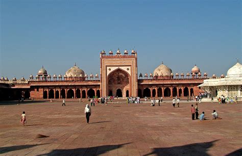 File:Jama Masjid Agra.jpg - Wikimedia Commons