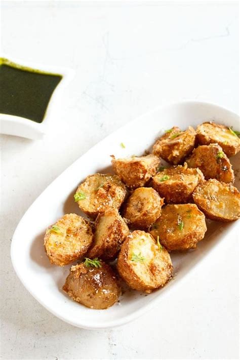 tandoori aloo or aloo tikka recipe, how to make tandoori aloo recipe