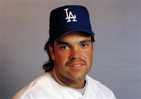 Mike Piazza has made it hard for Dodgers fans to share his happiness - Los Angeles Times