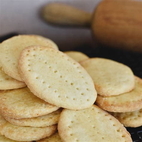 Milk Arrowroot Biscuits Recipe | Cooking with Nana Ling